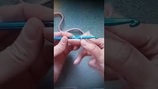 Left handed magic ring for working in the round.  It is really that easy #magic #left handed #round