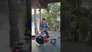 කොහොමද පොඩ්ඩාගේ වැඩ?. | A Cute Boy Is Singing With Few Instruments. #Subscribe Please#shorts