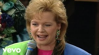 Bill & Gloria Gaither - Speak to the Mountain [Live] ft. Jeff & Sheri Easter