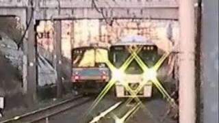 【更新前映像】阪和線津久野駅　205系1000番台普通天王寺行き発車と225系快速日根野行き通過