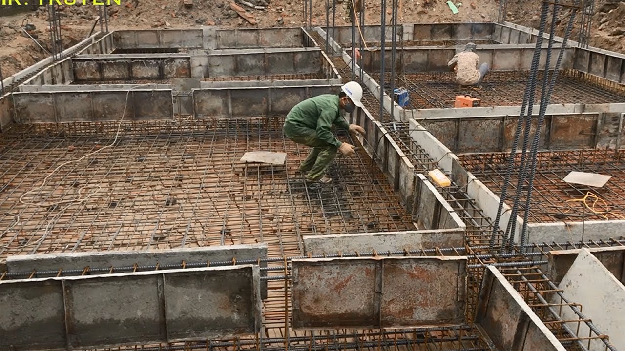 Mr. Truyen / Building Traditional Concrete Beams Foundation / Houses ...