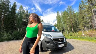 Viajando Pela Finlândia em uma Van