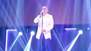 Notis Sfakianakis-Φτου ξελευθερία (Live στο Φωταέριο 2014-2015)