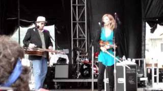 Alison Krauss and the Union Station- Lucky One (Mountain Jam)