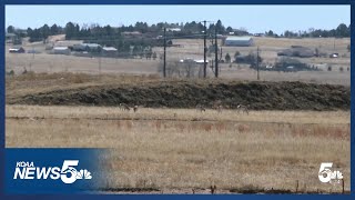 Eastern Colorado Springs homeowners prep for possible high fire risks from neighboring prairies