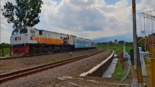 The Taksaka train will arrive at Purwokerto station