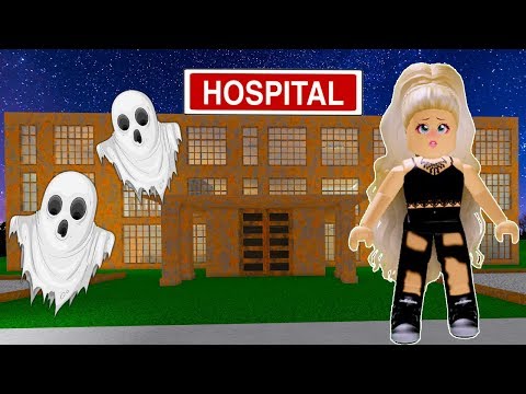I Visited A Haunted Abandoned Hospital In Bloxburg - 