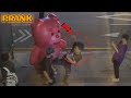 [PRANK] Giant bear Prank 