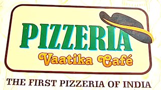 PIZZERIA Vatika | OLDEST Cafe in Varanasi |Best Wood-fired PIZZA + Apple pie | Varanasi Street Food😋