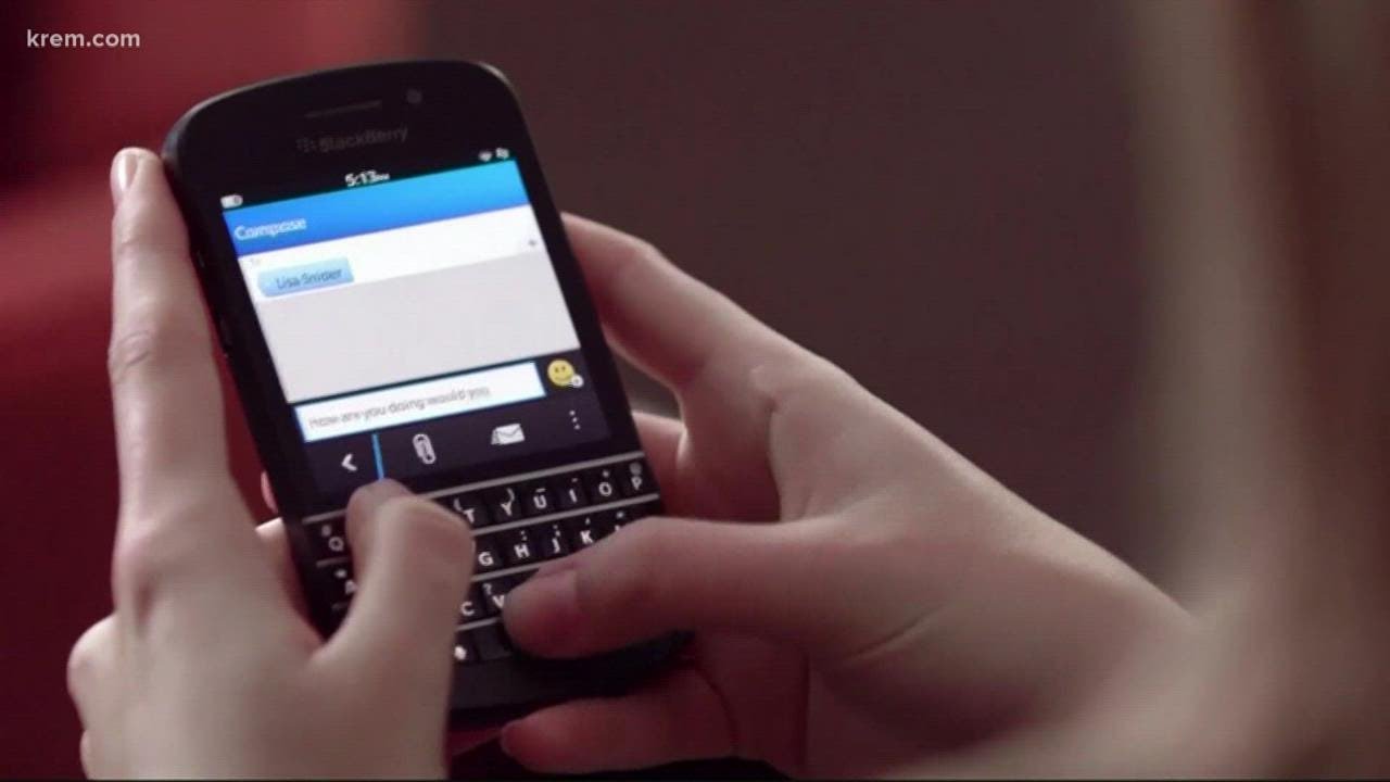 BlackBerry Ends Services - YouTube