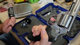 Smith & Wesson 686 Plus 7 shot 357 Magnum revolver unboxing and overview