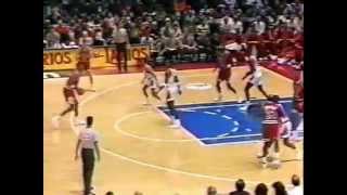 Hersey Hawkins (30pts) vs. Bulls (1991)