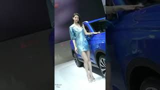 長腿車模 long legged car model