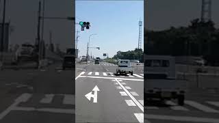 ウィンカー出せ💢豊田市堤町、この先車線縮小#shorts