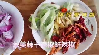 新疆的冬天，熏马肠也是新疆人餐桌上不可缺少的美食。