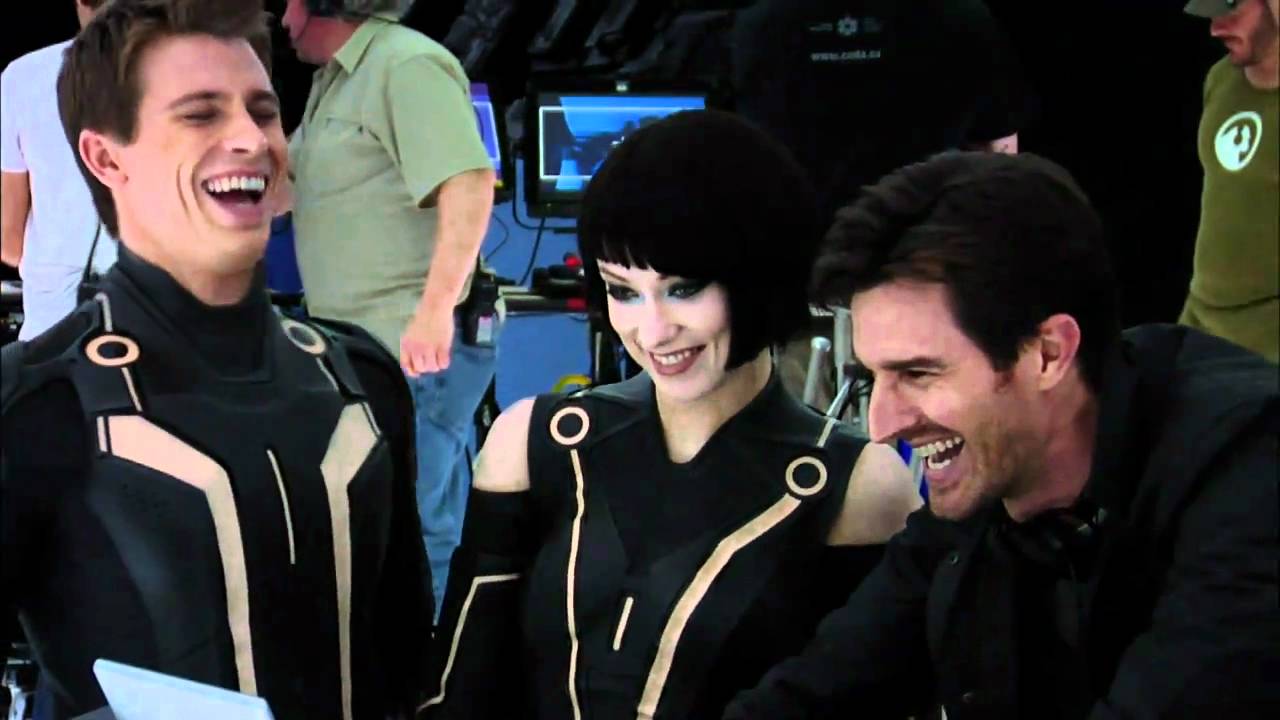 Tron Legacy Behind The Scenes B-Roll Footage Part 2 - YouTube