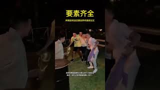 阿根廷球迷還原梅西頒獎儀式，搞笑，Argentine fans restore Messi's award ceremony, funny