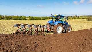 New Holland T7.245 | Kverneland 5 furrow ES 85 plough