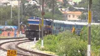 KJM WDP4B HAULS PRASANTI EXPRESS