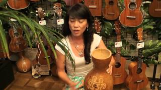 Hula Girl Does Hawaiian Chant with Ipu @ Ukulele Mania, Tokyo