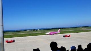 【飛行機_放水アーチ】2019年9月8日_新潟空港