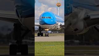 Amazing Boeing 777-300(ER) , KLM #klmroyaldutchairlines #777 #airportlifeiah87 #blue #boeing