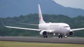 日本航空　JAL　高松空港　B737-800型