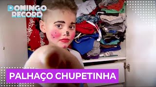 Palhaço Chupetinha, de apenas seis anos, ganha surpresa do Domingo Record e conhece seu ídolo