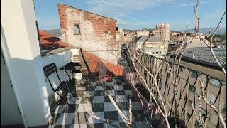 Mansarda con terrazzino vista mare in centro storico a Savona