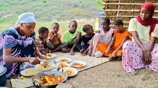 African Village Life//Our Most Organic Young Mom Cooks Delicious Pasta with BeefCurry for Breakfast