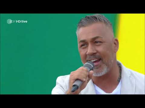 Mike Leon Grosch - Tausend Melodien (04.07.21 - Fernsehgarten) - YouTube