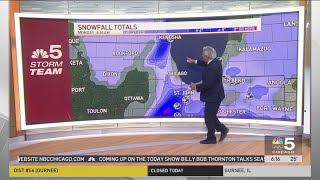 How much snow has fallen in Chicago, and where?