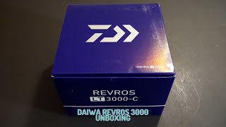 Daiwa Revros 3000 (unboxing and first look)