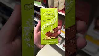 NEW Lindt Pistachio Chocolate Bar #lindt #lindtchocolates #lindtchocolate #pistachio #australia