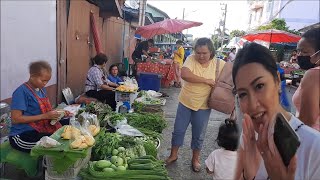 ผู้ใหญ่ใจดีพามาซื้ออาหารทะเลสดๆเลี้ยงอีกแล้วจ้าที่ตลาดสดบ้านเพระยองจ้าได้ของกินเต็มเลยขอบคุณจ้า