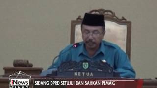 Puluhan Warga berunjuk rasa tuntut pemakzulan Bupati Katingan - iNews Siang 14/02