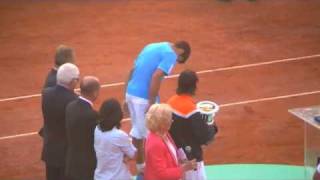Djokovic imitates Nadal in Rome