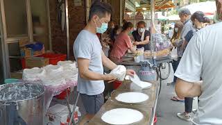 【台湾の風景】潤餅(台湾風生春巻き)の皮ってこう作るのか！