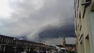 příchod třetí bouřky ze shelf cloudem 3.8.2021.