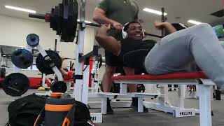 395 LB BENCH PRESS || BENCHING IN OKINAWA