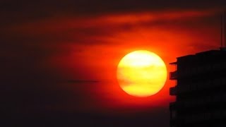 淀川を染める夕焼け♫トリニテイ♫誰かが祈っている♫主はあなたを守る方