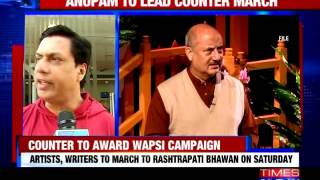 Madhur Bhandarkar REACTS to Award Wapsi Campaign