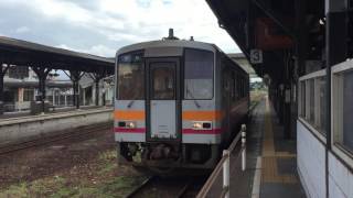 JR西日本 姫新線 ｷﾊ120形 300番 342[岡山色] 普通 津山駅 発車