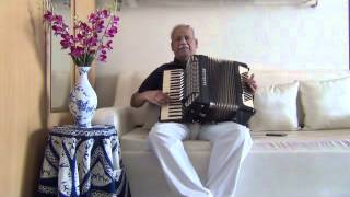 SHESHADRI SINGS O SANAM TERE...  THROUGH HIS ACCORDION