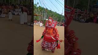 vayanattu kulavan theyyam