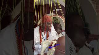 SEE HOW OONI RECEIVED OLORI ASHLEY AND HER CHILD AT THE PALACE