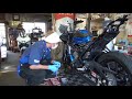 黄昏のバイク屋に付き合わされるだけの動画。