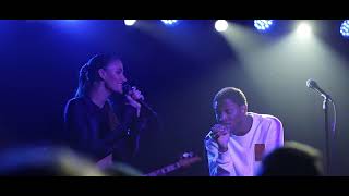 Niia - Constantly Dissatisfied ft. Gallant (Live)