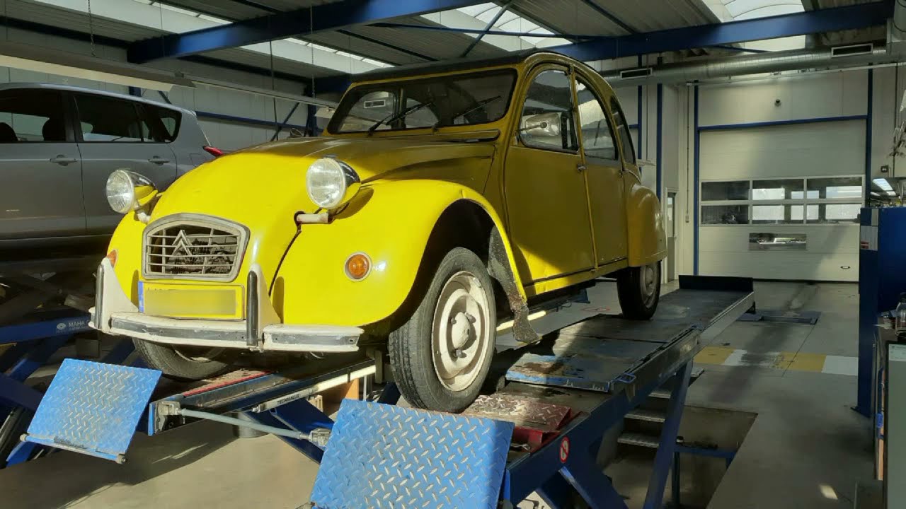 Citroen 2CV6 Chassis Change 2021 - YouTube