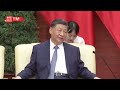 独家视频丨即将启程回国之际 习近平和夫人彭丽媛同阮富仲和夫人吴氏敏话别